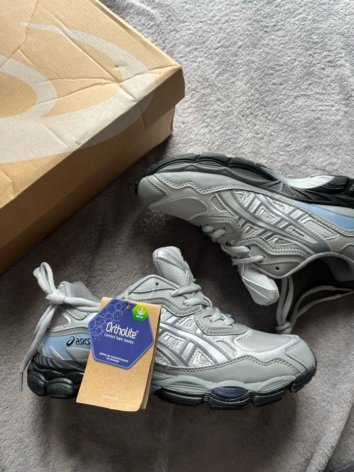 Asics Gel-NYC Gris/Noir – Taille 42 – Neuf - photo numéro 3