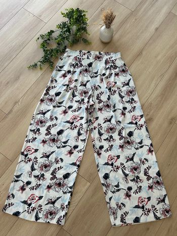 Pantalon léger et large fleuri taille L