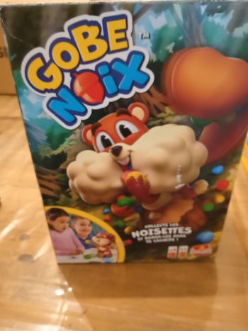 Gobe noix jeu