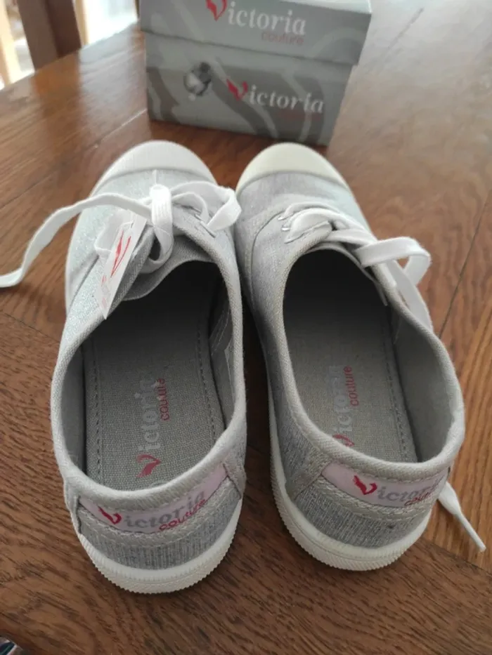 Baskets en toile neuves Victoria couture - photo numéro 7