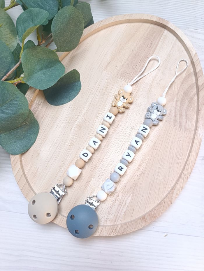 Attache tétine personnalisée