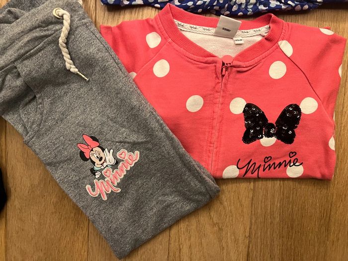 Lot de 18 vêtements automne hiver fille 8 ans bon état différentes marques - photo numéro 13