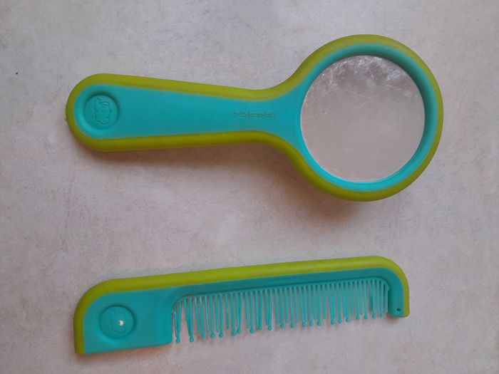 Lot brosse et peigne - photo numéro 2