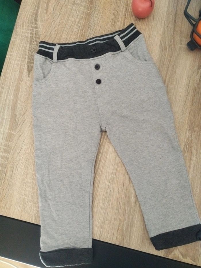 Pantalon type jogging gris garçon 24 mois