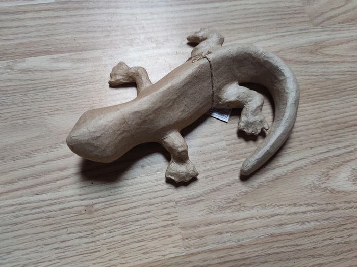 Lézard ou Salamandre en papier mâché a customiser craft sensations