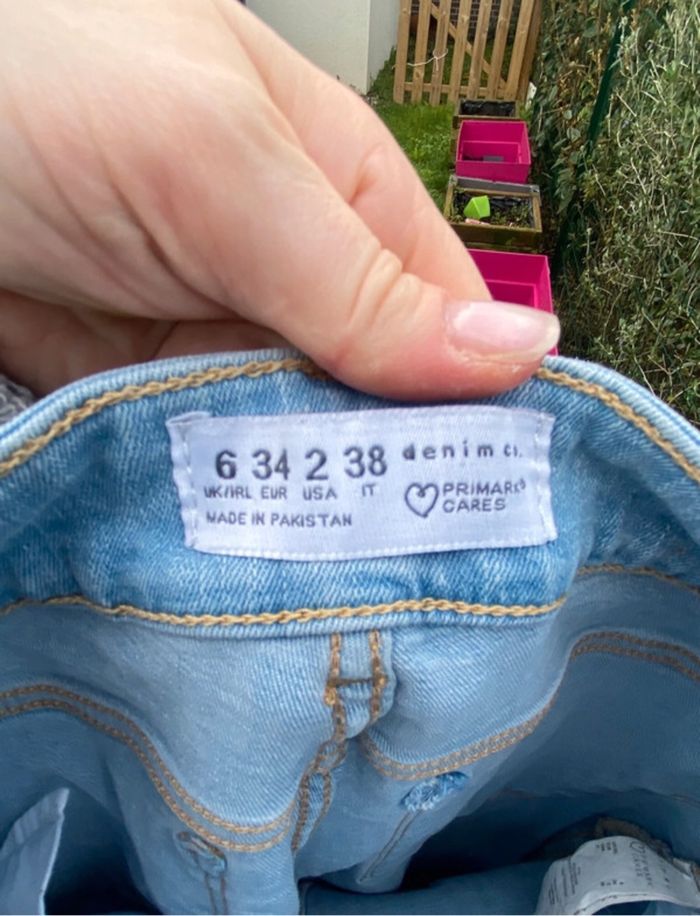 Jeans trouée - photo numéro 3