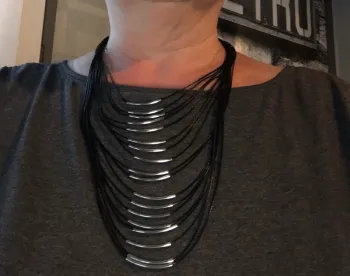 Collier fil et argenté