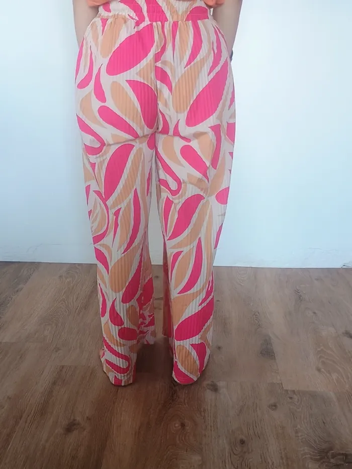 Pantalon fluide à motifs roses et beiges M - photo numéro 3
