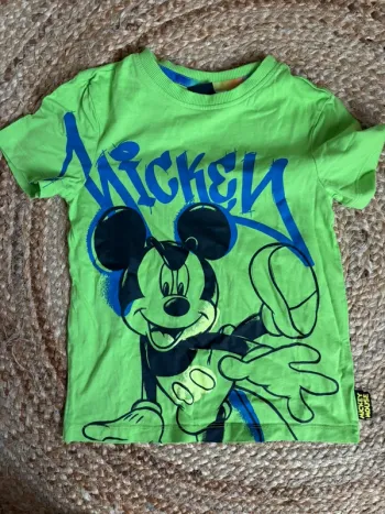 T-shirt Mickey vert neuf 6 ans