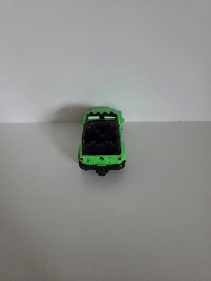 Voiture Majorette Jeep Wrangler Vert Vif - Échelle 1/60 - Réf 224 - photo numéro 3