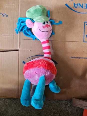 Peluche les trolls