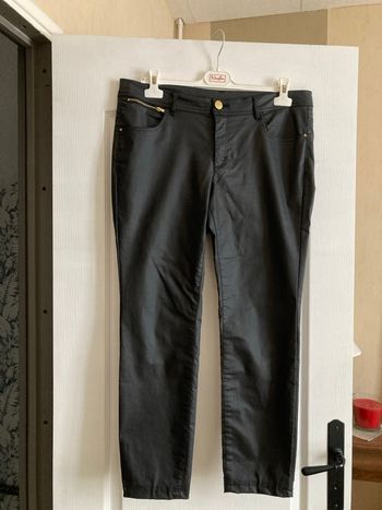 Pantalon simili cuir noir