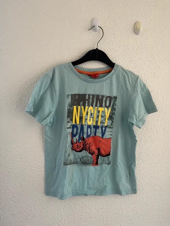 T-shirt taille 6 ansđź’«