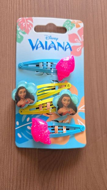 Neuves (non portées) Barrettes vaina ,disneyland paris