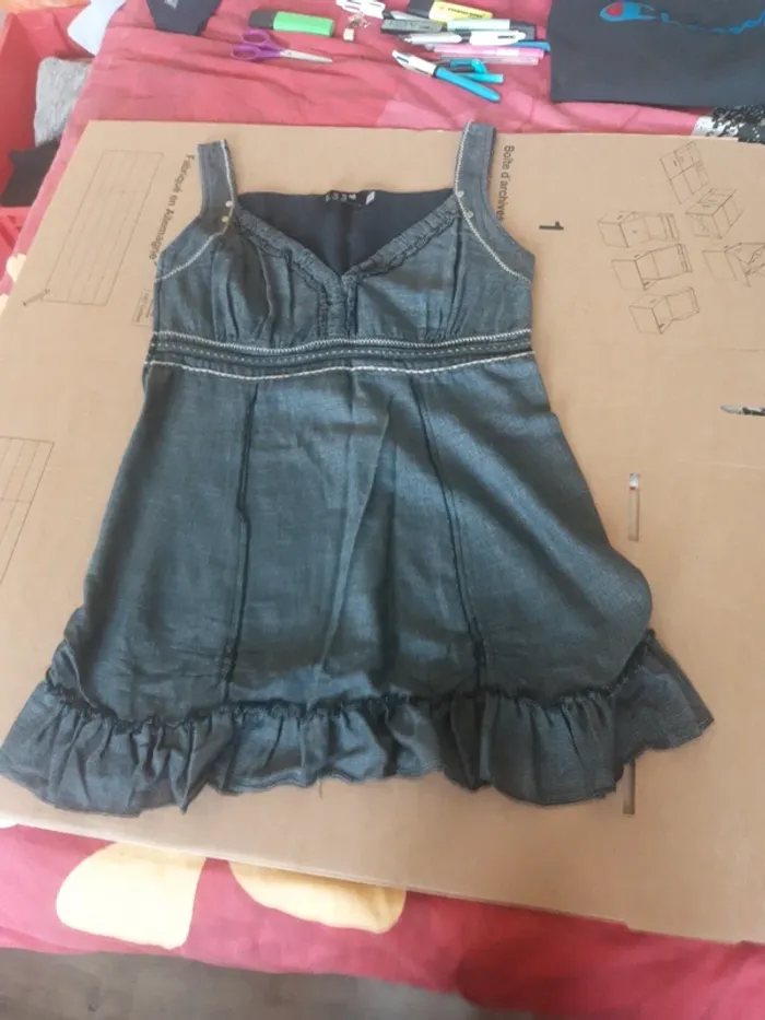 Joli haut taille 38