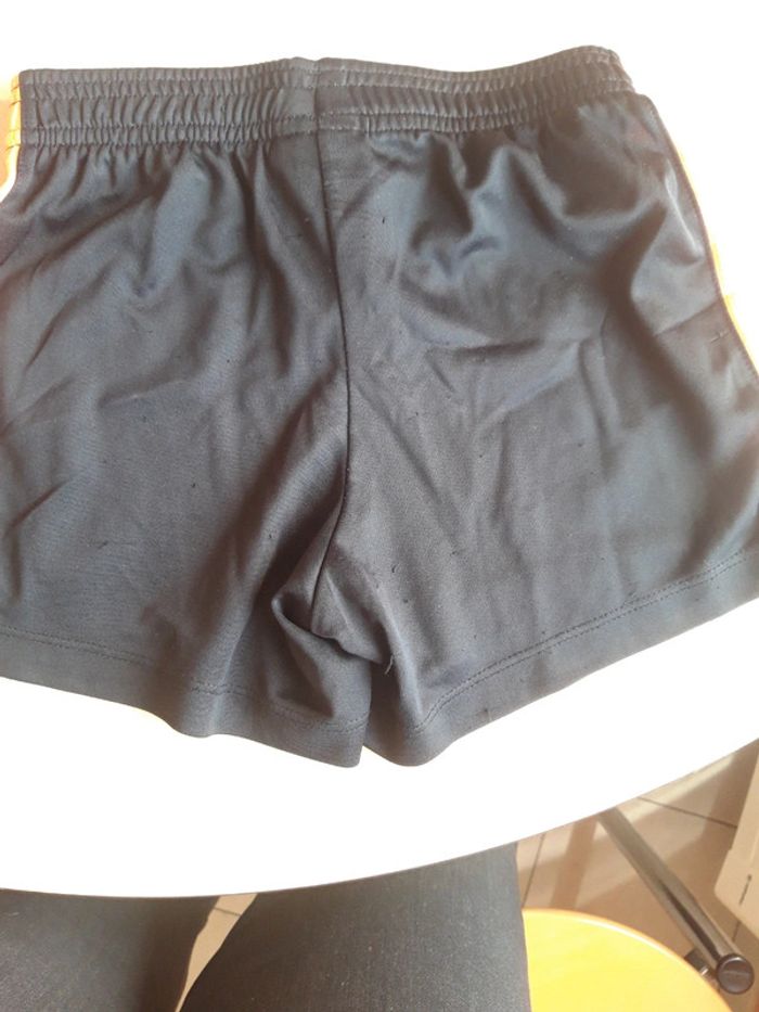 Short nike 122/128 cm - photo numéro 8