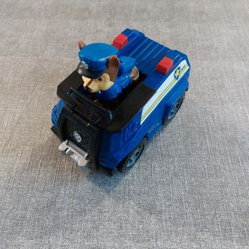 Véhicule plus figurine chase