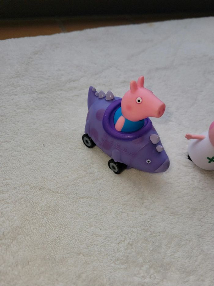 Figurine Peppa  pig - photo numéro 2