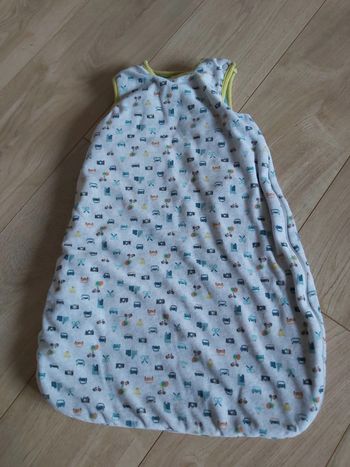 Gigoteuse/turbulette 60cms Catimini 0-6 mois réversible comme neuve (78)