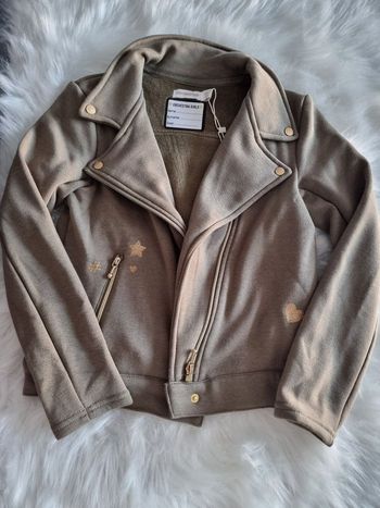 Neuve💜💜💜💜 veste molletonnée 8 ans fille 💜💜💜