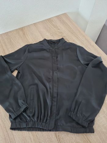 Veste amisu