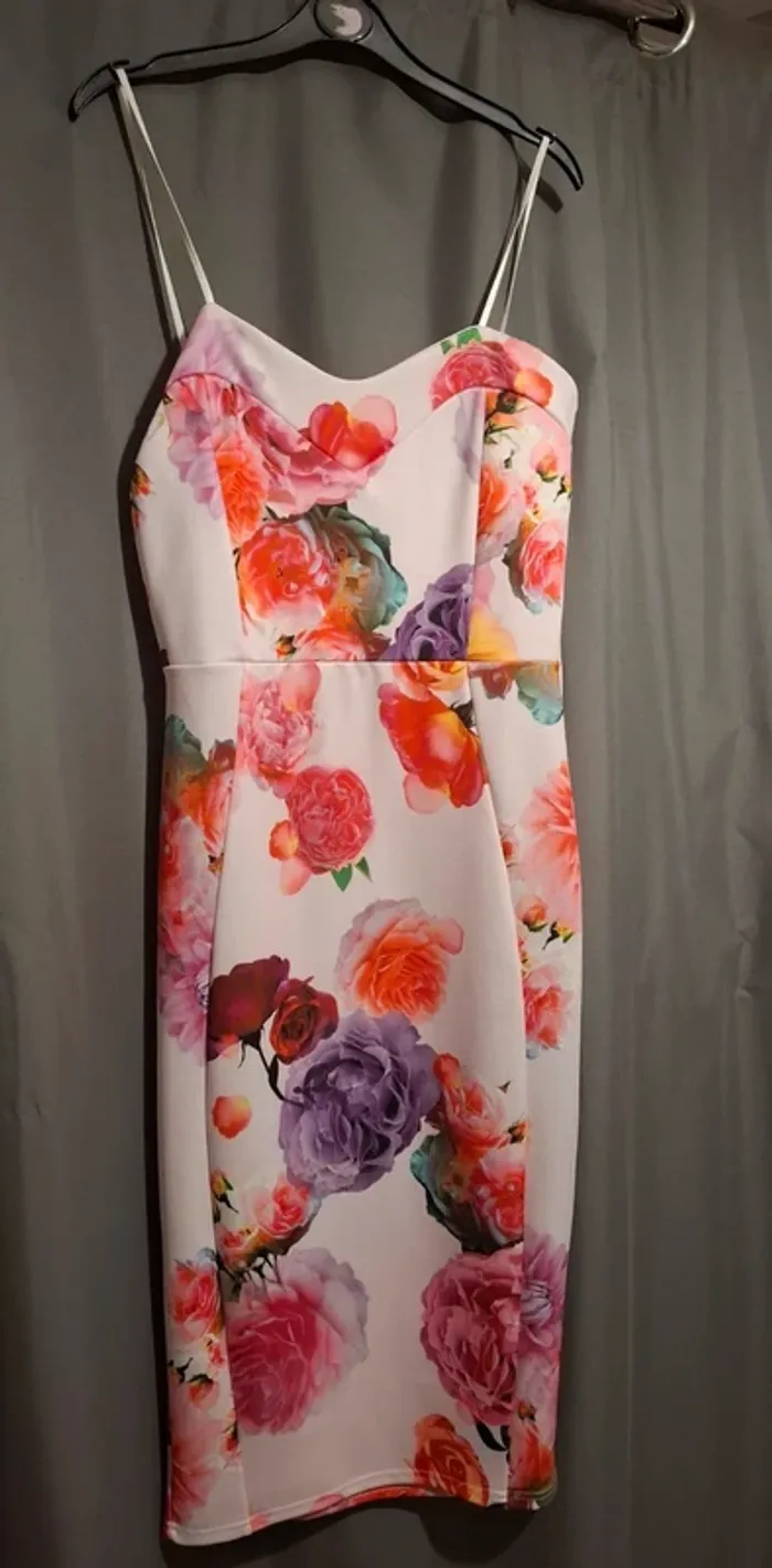 Robe moulante Boohoo T42 Neuve