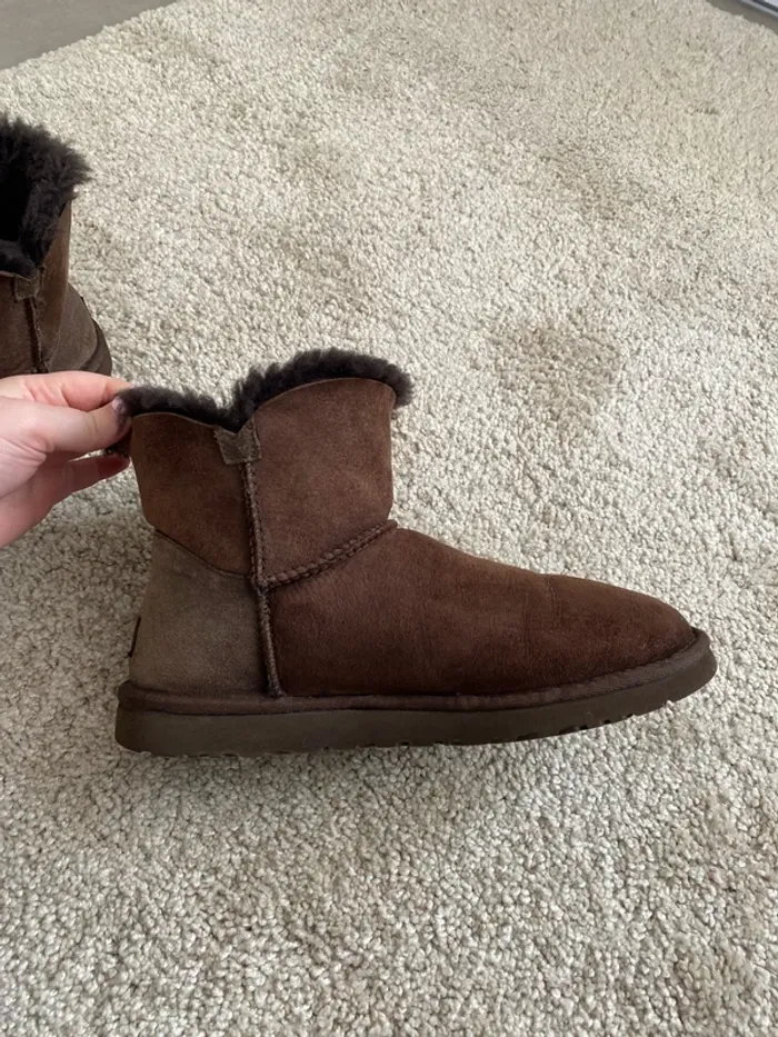 Ugg basse marrons - photo numéro 5