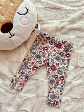 Legging fleuri taille 6-9 mois Primark
