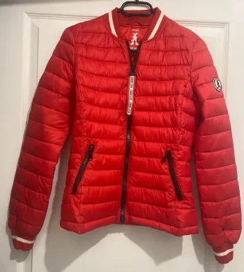 Doudoune Fine Bomber – Jennyfer – Rouge Vif – Taille XS