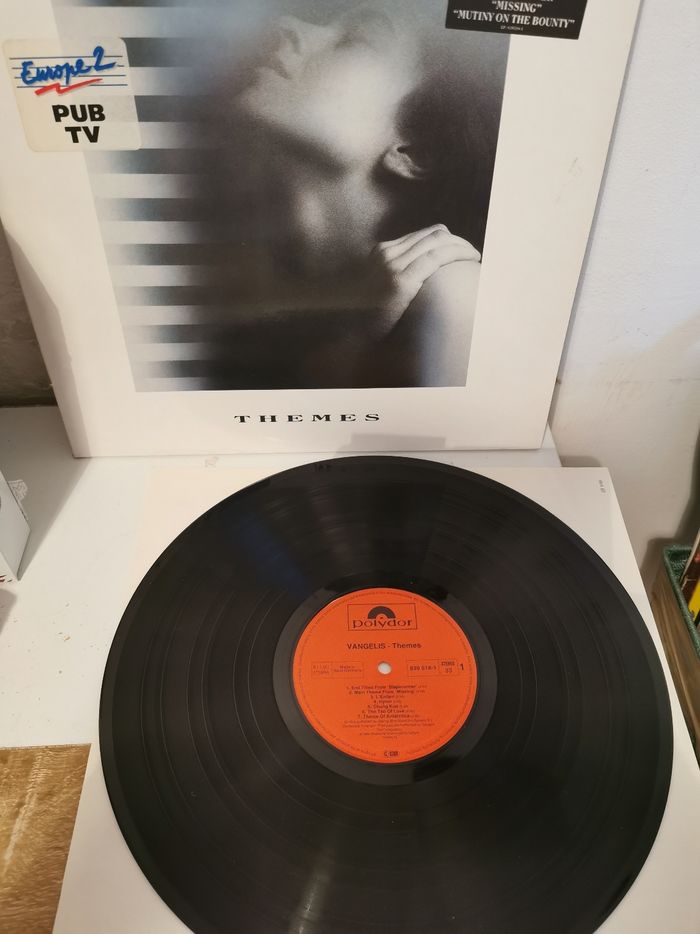 Vangelis. Thèmes. Disque vinyl 33t - photo numéro 3