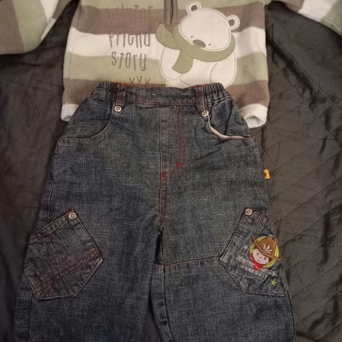 Lot 1 sweat et un jean    1. An - photo numéro 2