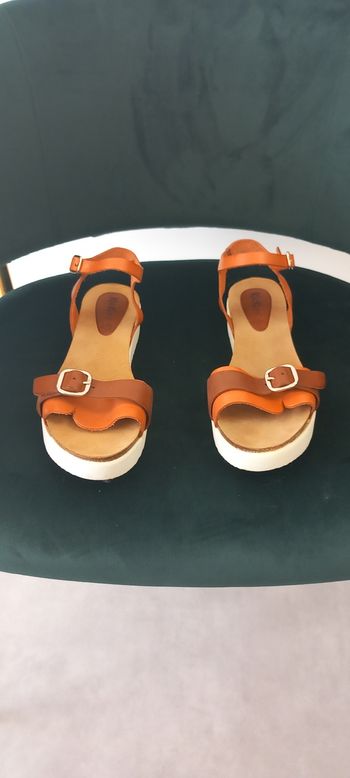 Sandale kickers orange et marron