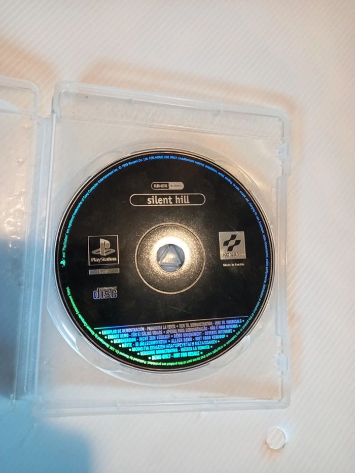 Ps1 silent hill demo version - photo numéro 1