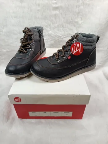 Bottines garçon 32 neuves