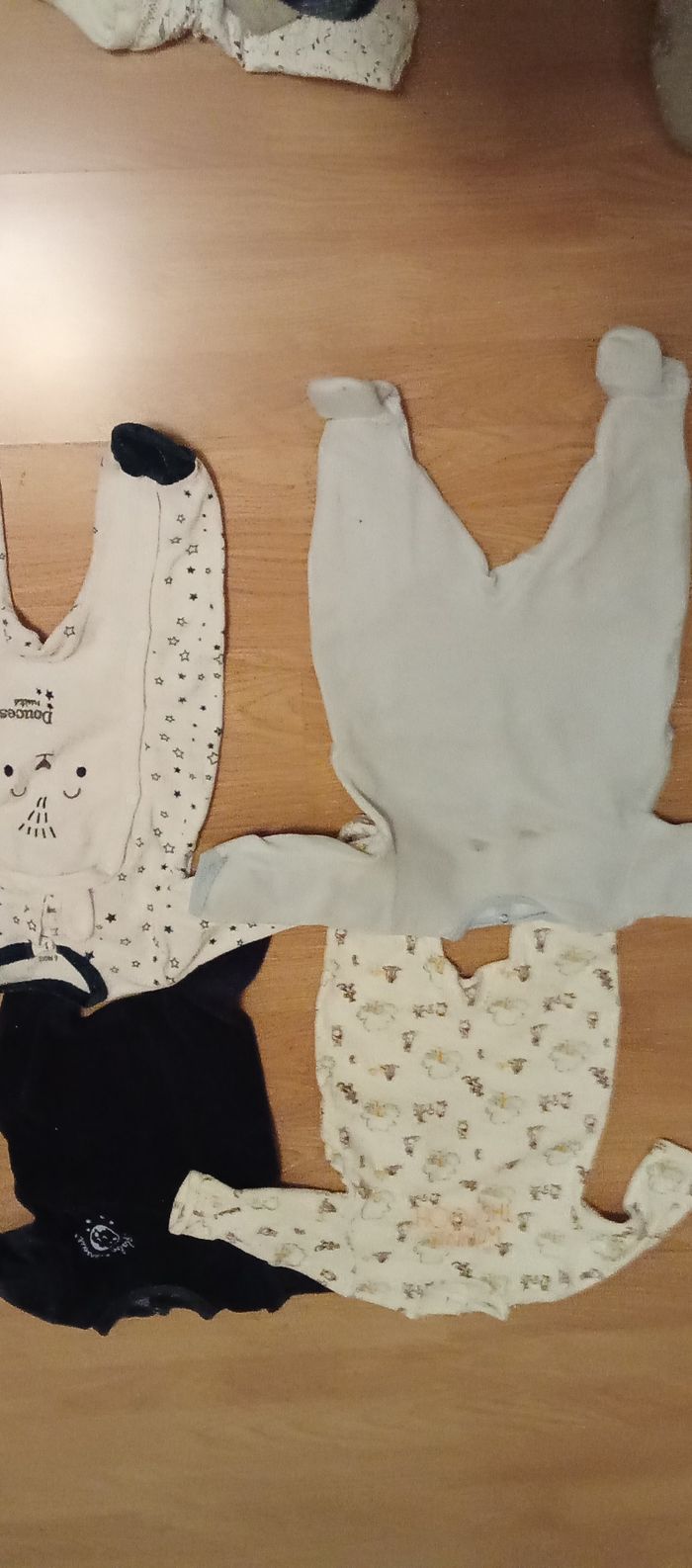 Lot de 36 articles  garçon  6  mois - photo numéro 9