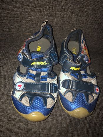 Sandale / taille 26 / minions