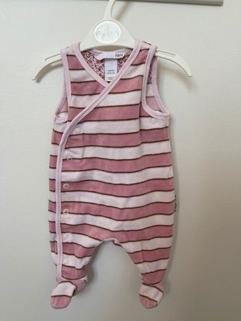 Grenouillère sans manche fille 0 mois