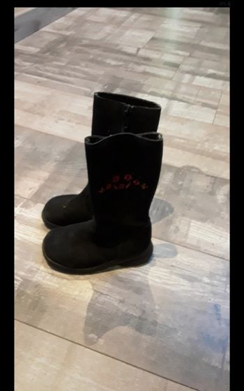 Botte noir avec fleur