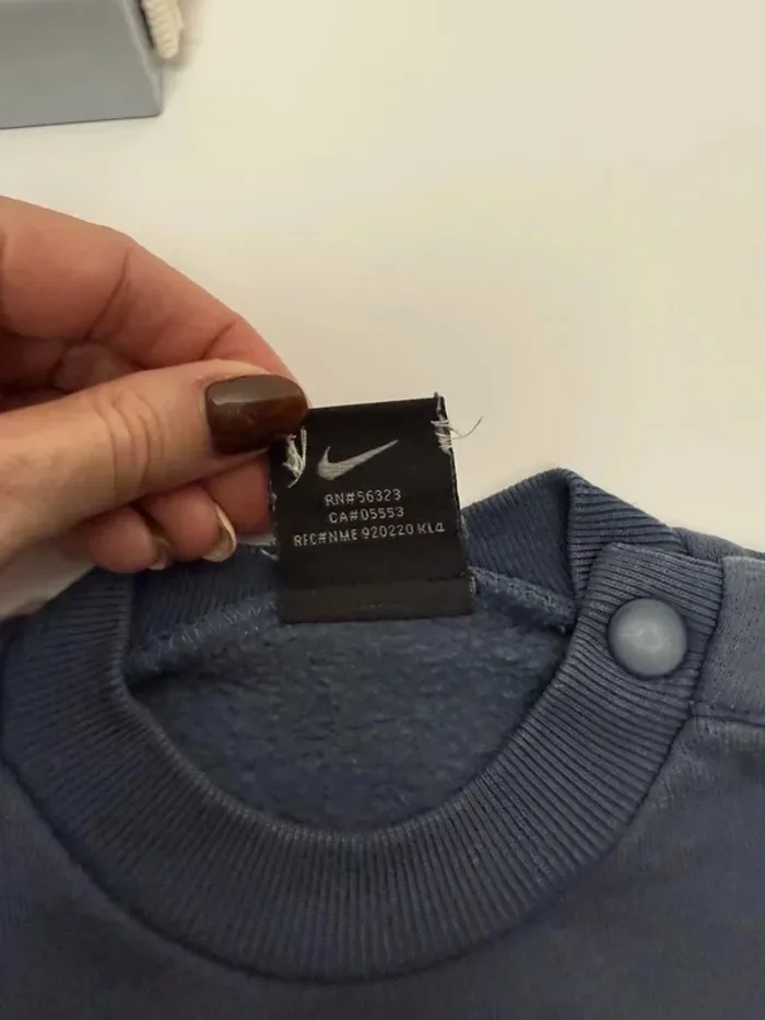 Sweat Nike bébé garçon taille 6-12 mois parfait état - photo numéro 3