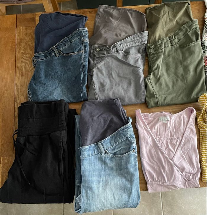 Lot vêtements de grossesse - photo numéro 2