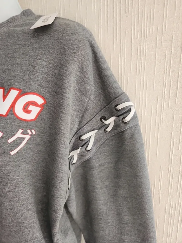 Joli sweat Undiz S oversize gris Girls Gang détails lacet - photo numéro 6