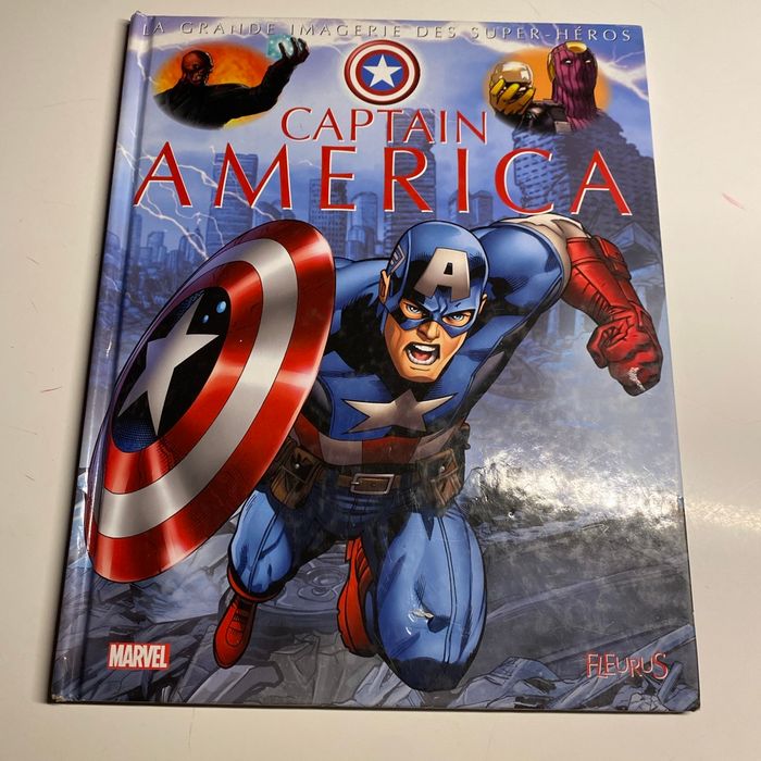 La grande imagerie des super héros - captain america