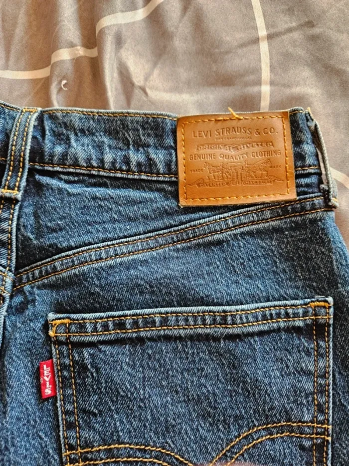Jean Levi's W30 - photo numéro 3