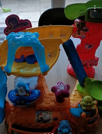 Zoumizooz  jeu enfant neuf sans étiquette.