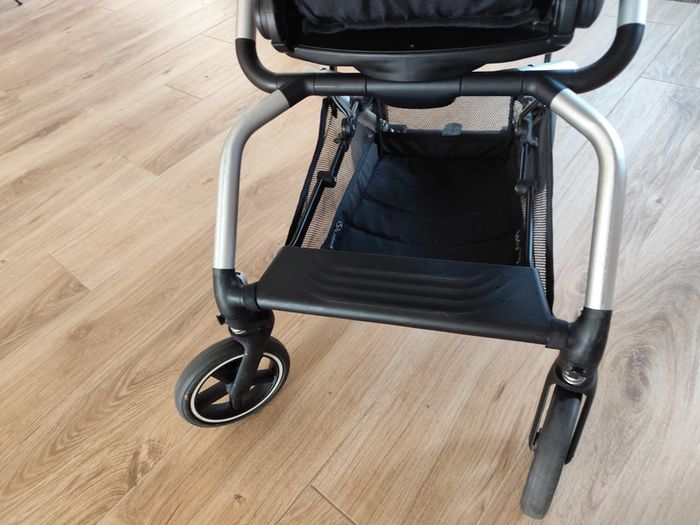 Cybex compacte eezy S Twist +2 - photo numéro 8