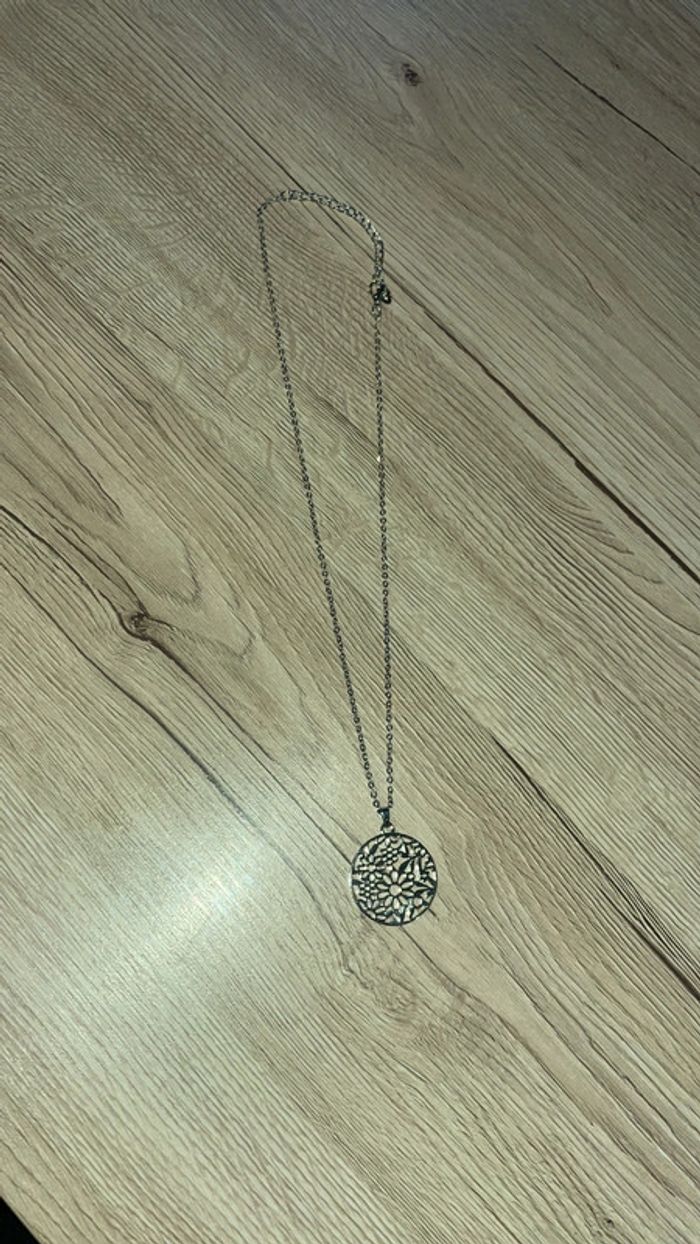 Collier argenté