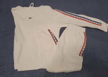 Ensemble Nike blanc Homme taille S Très bon état