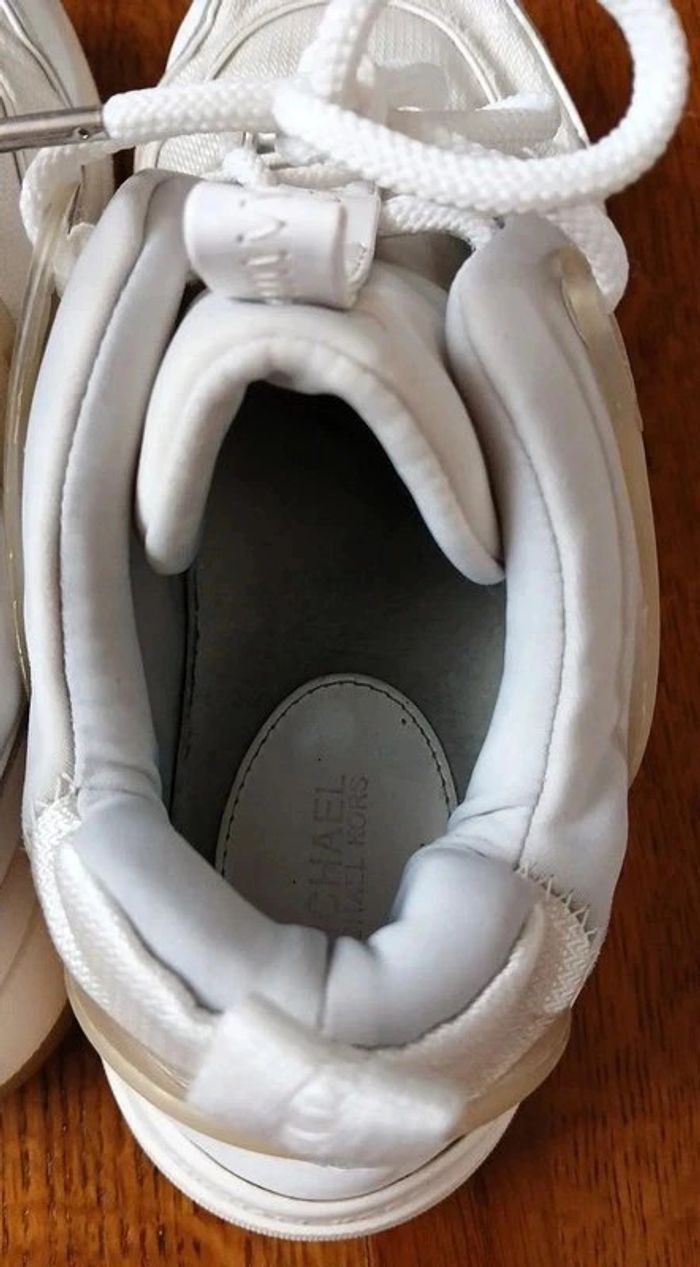 🖤 Baskets blanches Michael Kors – Taille 39 – Bon état - photo numéro 10