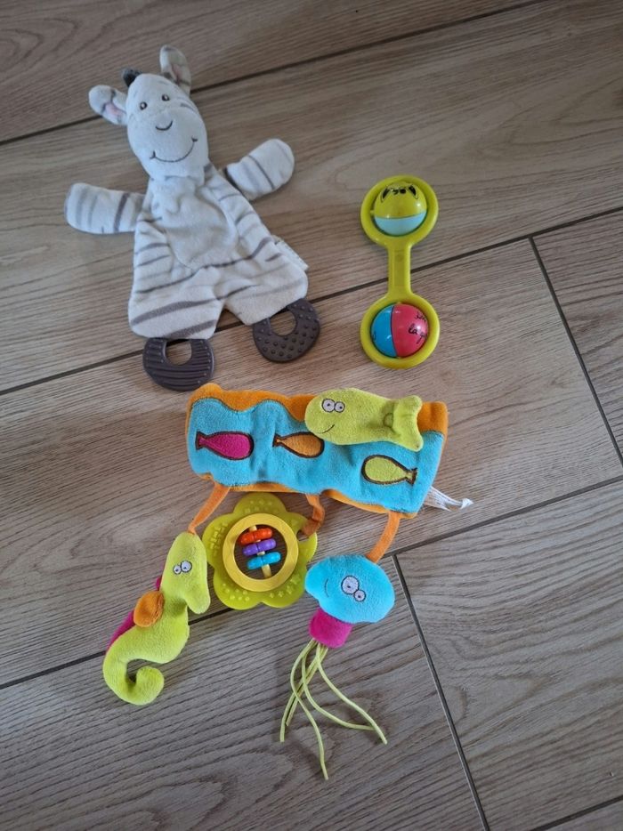 Lot jeux éveil bébé