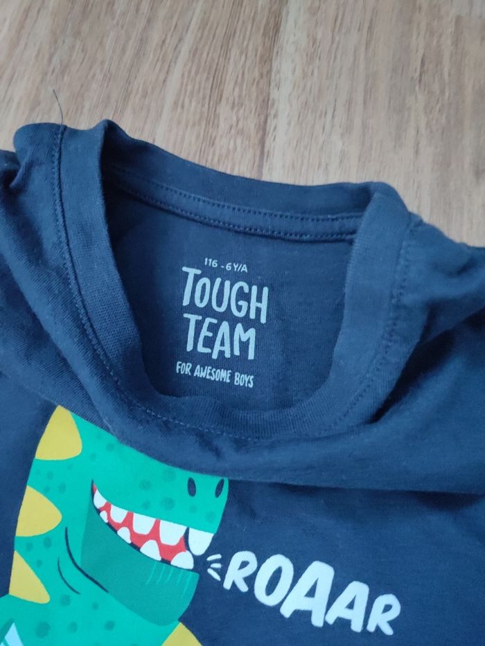 T shirt taille 6 ans - photo numéro 3